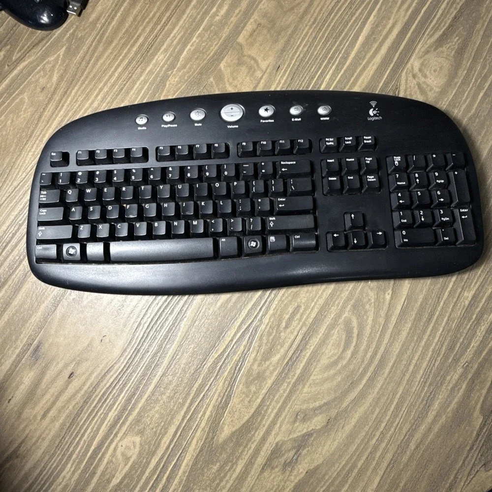 Logitech Cordless Keyboard Y-RAJ56A + Original Receiver USB/PS2 Tested Working